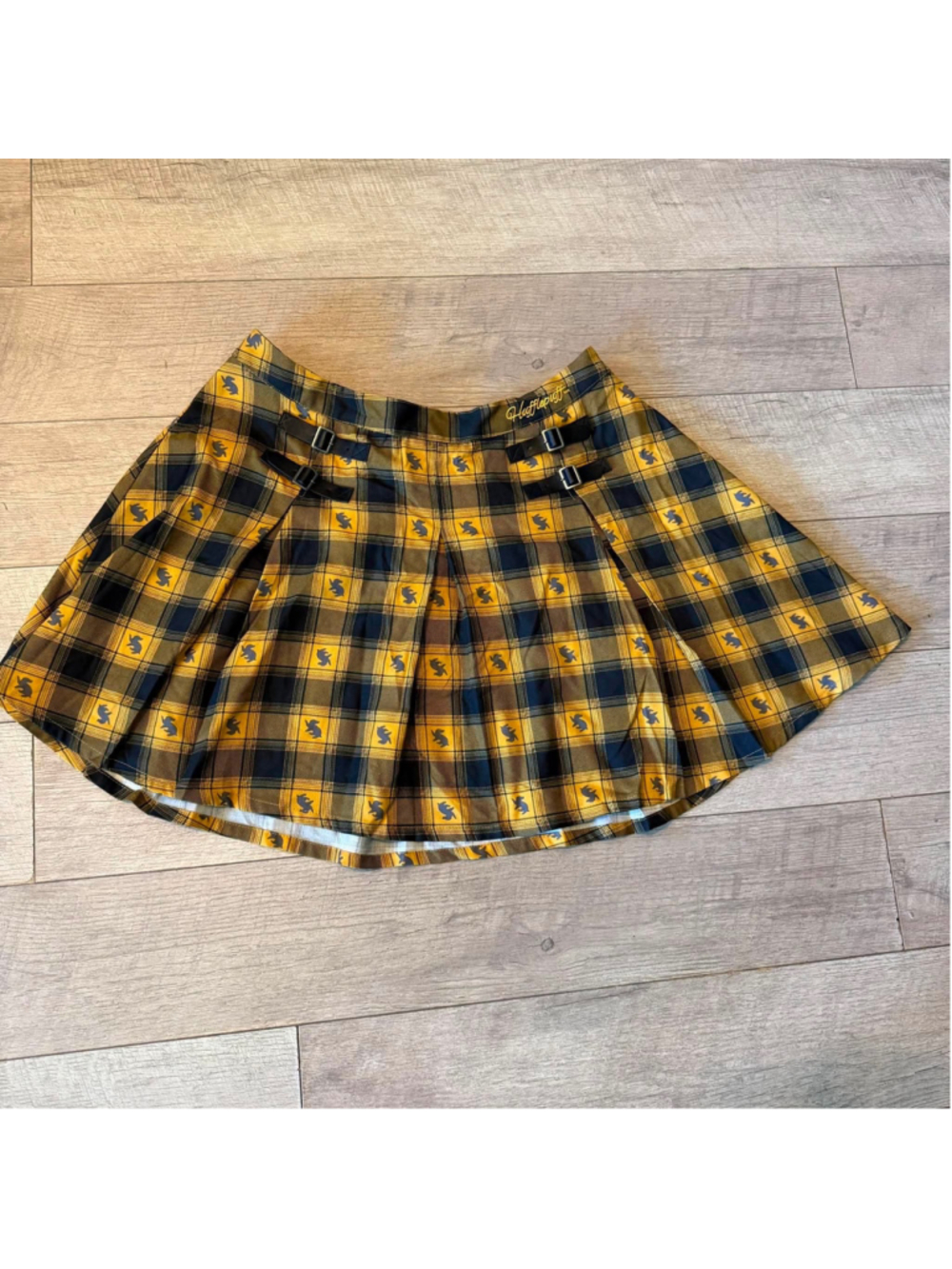 Women's Hot Topic Harry Potter Hufflepuff Mini Skirt Size 1 Yellow Black